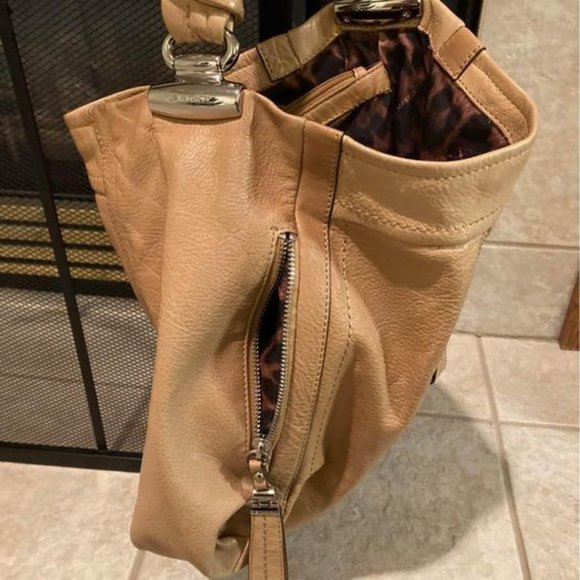 B. Makowsky Tan Leather Tote - perfect for spring and summer! - Picture 5 of 5